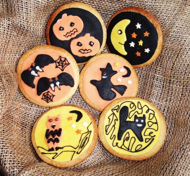 Halloween-Biscuits-640x594.jpg